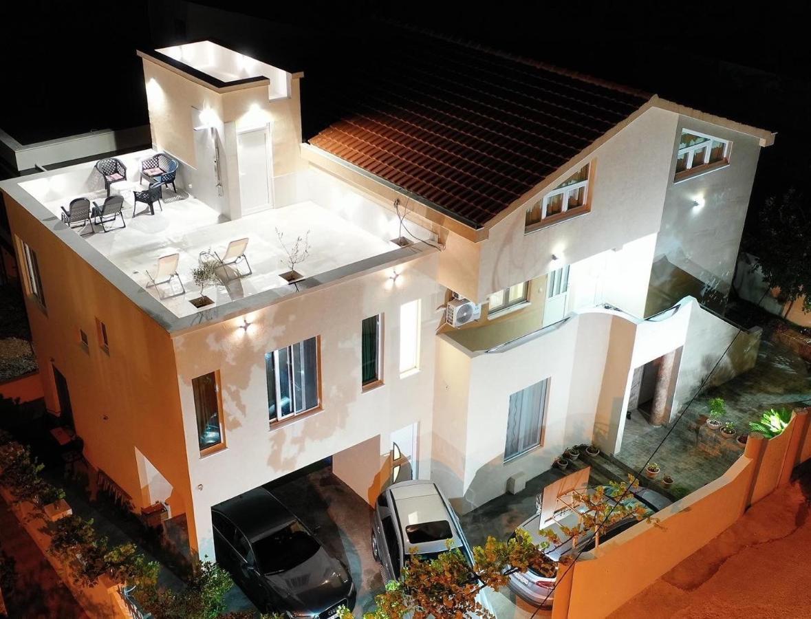 Id Apartments Tivat Exterior photo